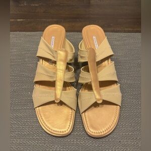 Donald J Pliner  Women's Tan Sandals